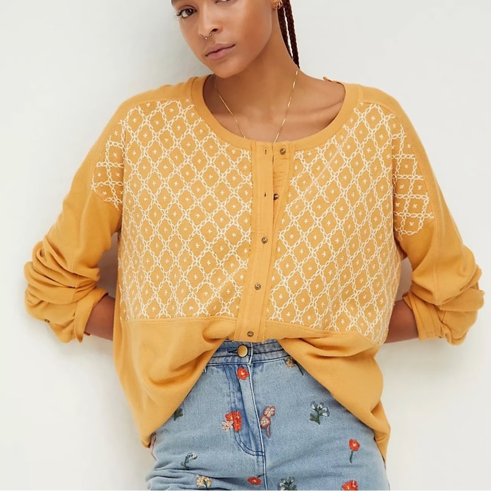 Free People Free Spirit Henley Top Embroidered Hi Low SZ SMALL. NWOT